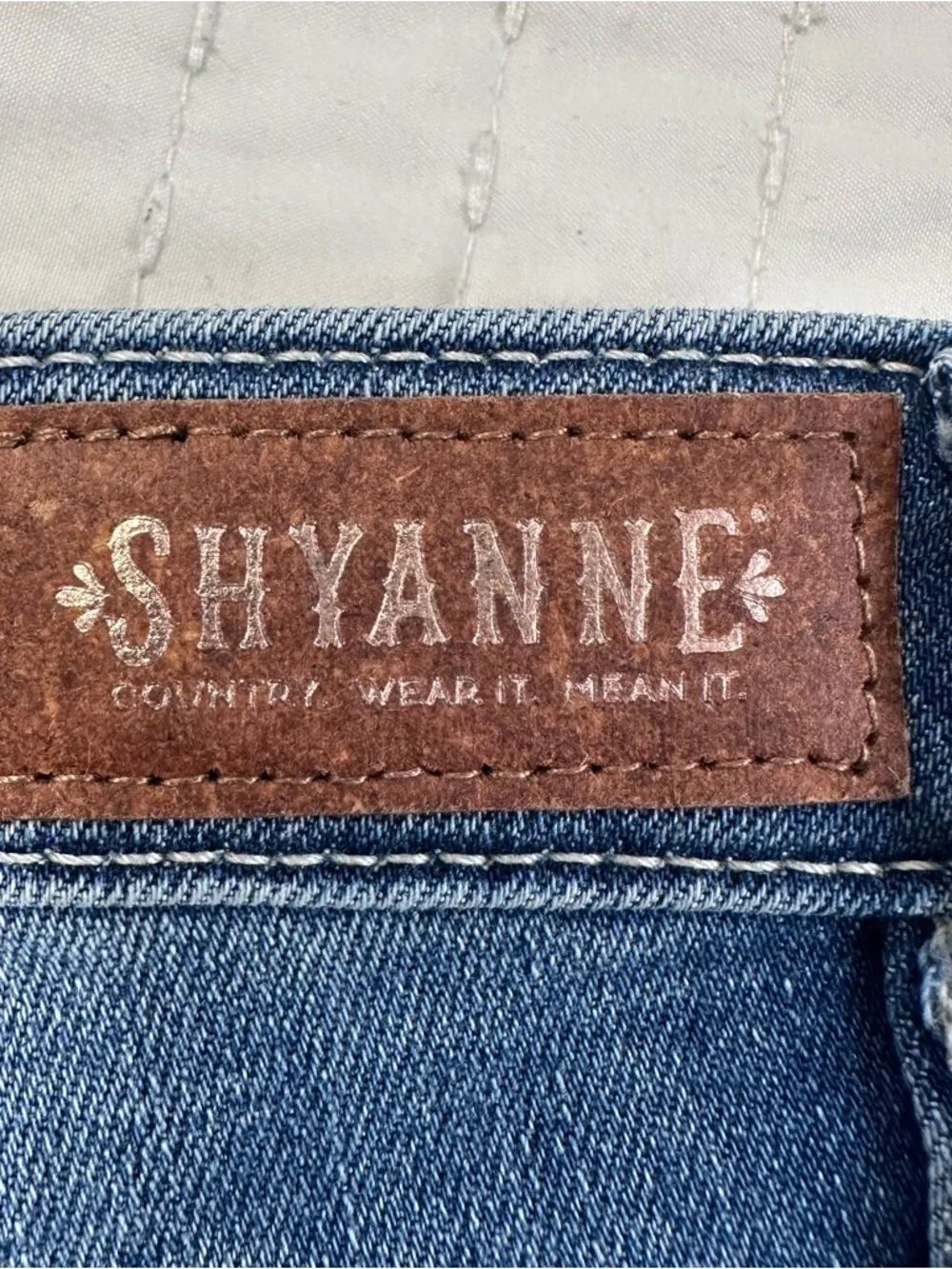 Shyanne Medium Wash Blue Flare Ripped Style Jeans Stretchy Comfortable W28X36L - Picture 15 of 16